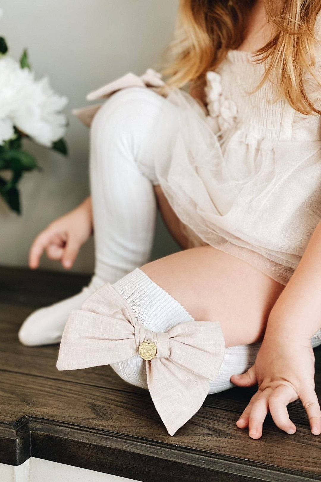 Petit Maison Kids Emma Linen Bow Socks - In Various Colours