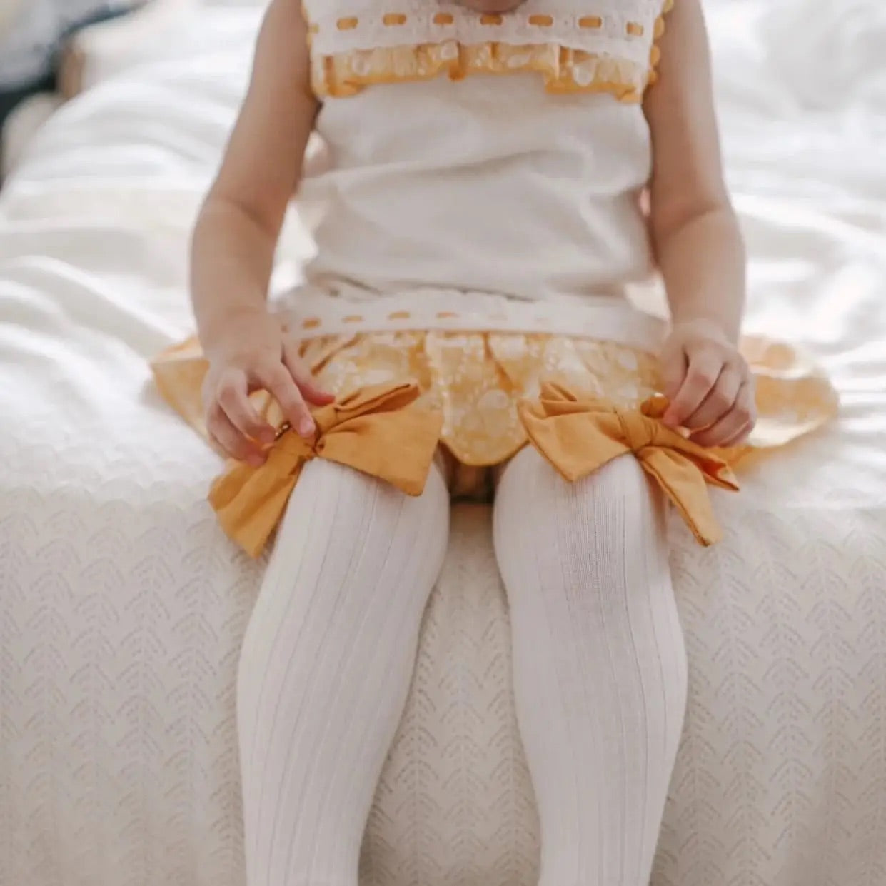 Petit Maison Kids Emma Linen Bow Socks - In Various Colours