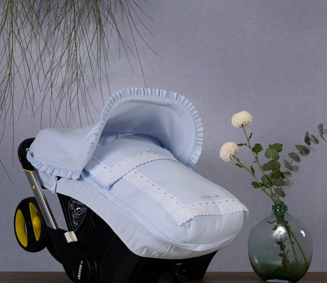 Spanish Car Seat Footmuff & Hood Universal or Doona - Carla Nube Luna