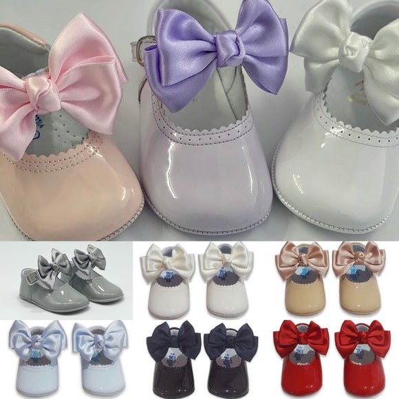 Cocoboxi Soft Sole Patent Shoes with Removable Bows