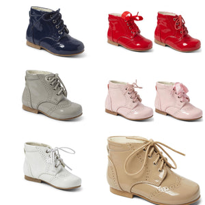 Sevva Quinn Boots - 2 pairs of laces included, Waxed & Ribbon